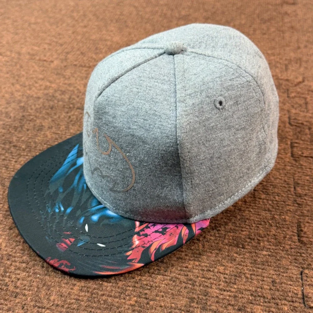 A+ DC Comics Batman Kids Snapback Hat Gray Heather Graphic Brim Baseball Cap